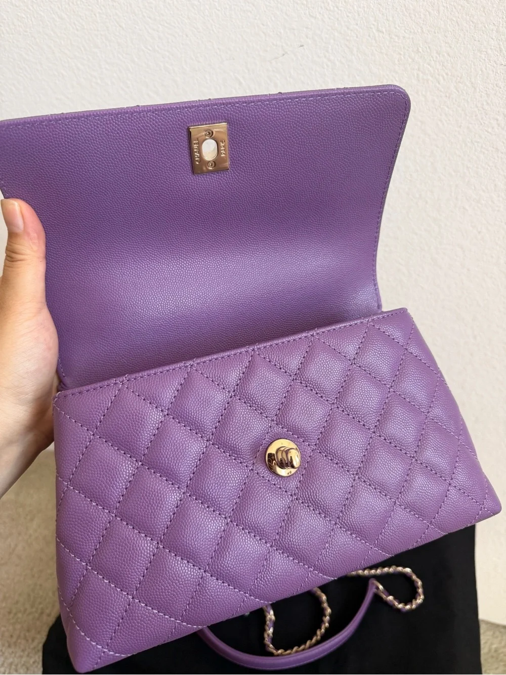 NEW w/ Receipt CHANEL 22P Purple Violet Caviar Light GHW Small Coco Handle Flap